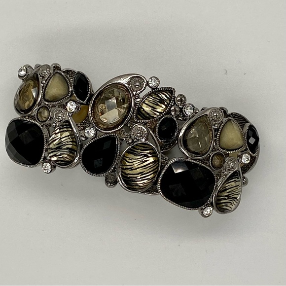 Stretchy Wide Cuff Statement Bracelet - Picture 4 of 8